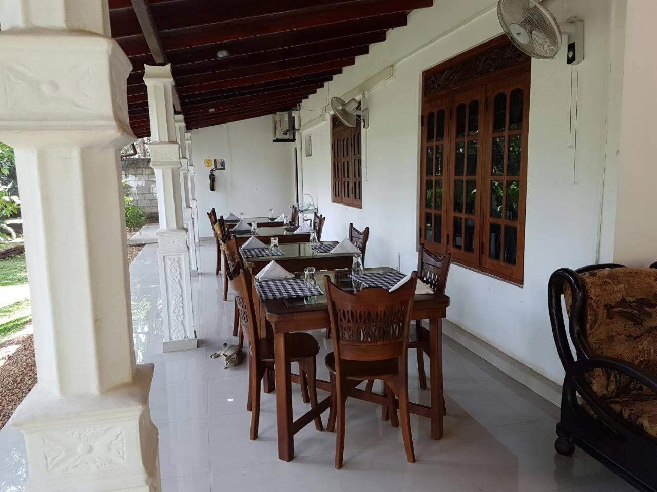 Great Wall Tourist Rest Anuradhapura Exterior photo